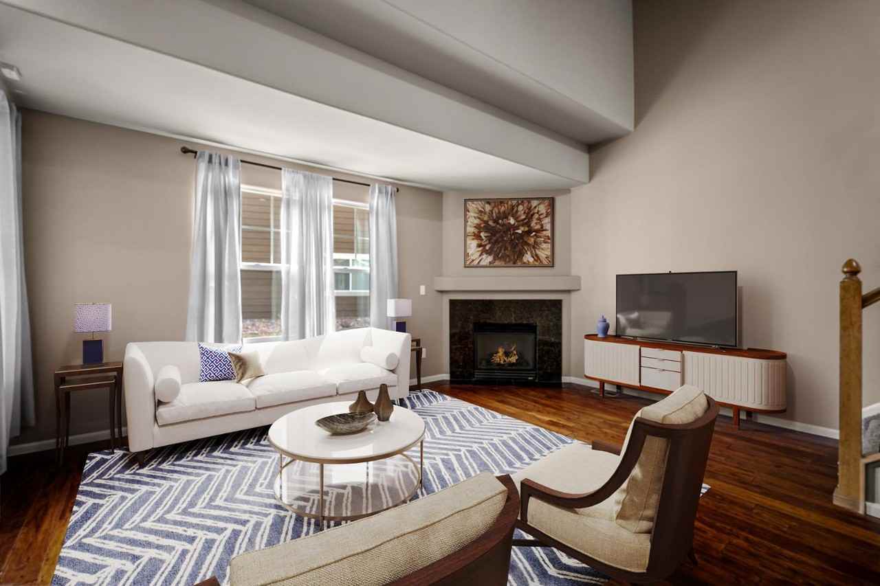 5657 Shamrock Hts - Photo 3 of 50