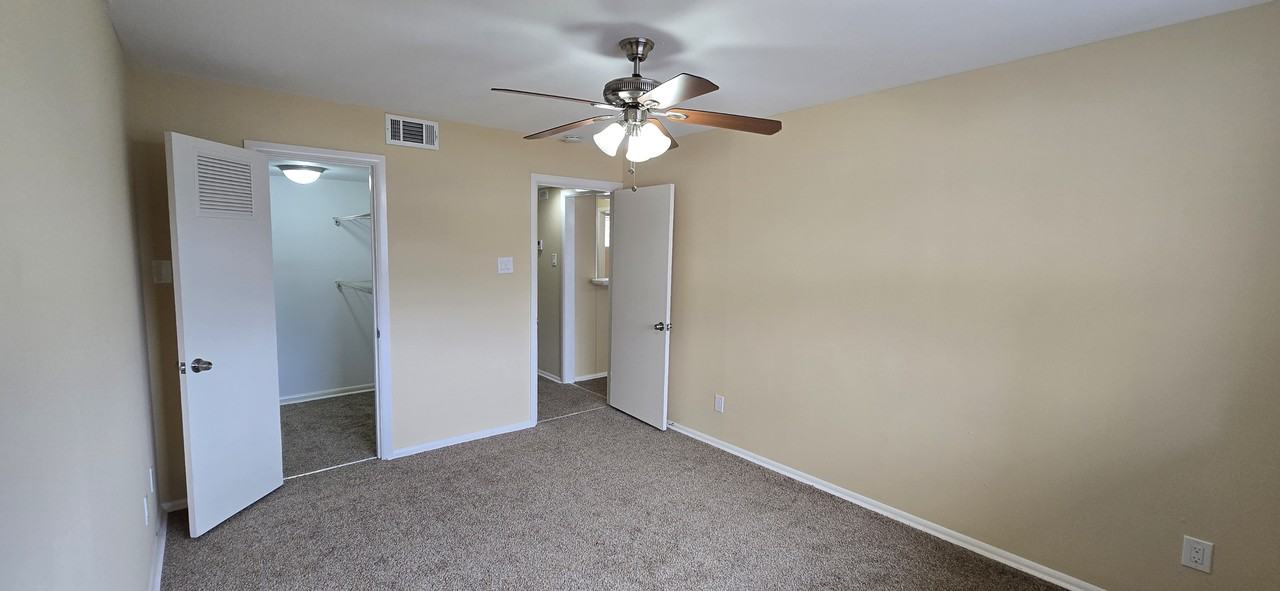 2414 Mimosa Dr #5 - Photo 6 of 12