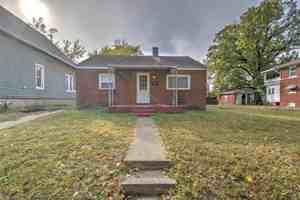 featured image of 1329 E Main St