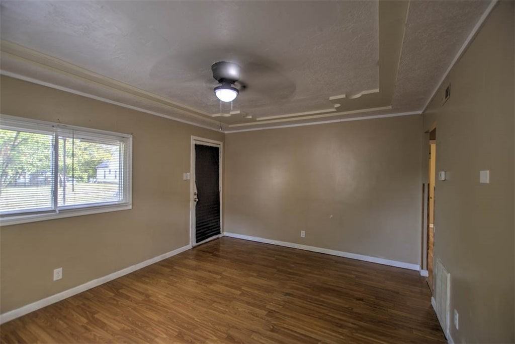 1329 E Main St - Photo 4 of 13