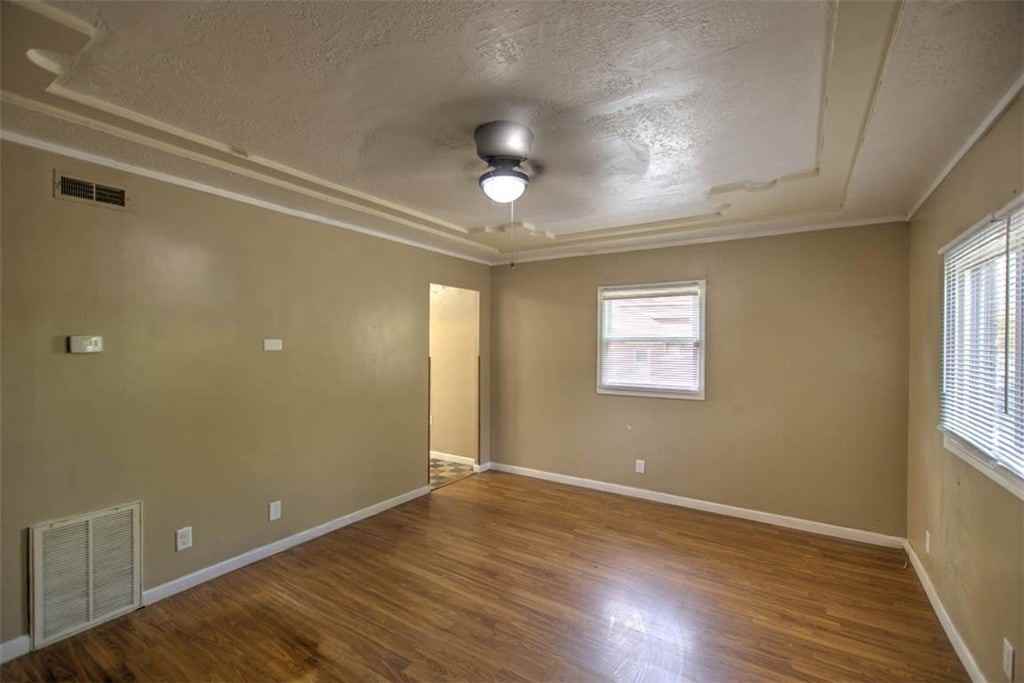 1329 E Main St - Photo 5 of 13