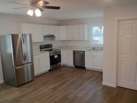 101 Edmonds Dr #101 - Photo 1 of 1