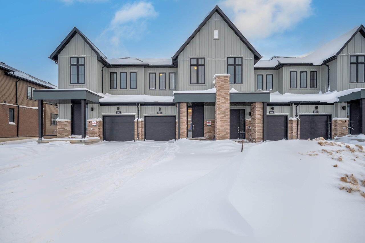 807 Douro St - Photo 2 of 29