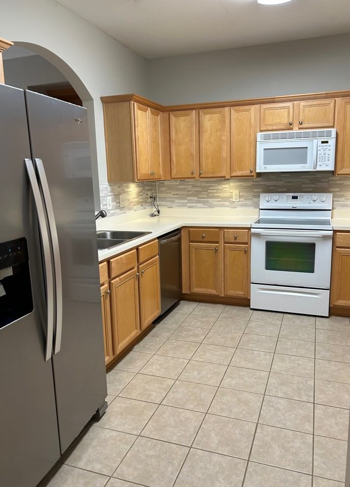 4106 Twenty Grand Dr - Photo 2 of 14