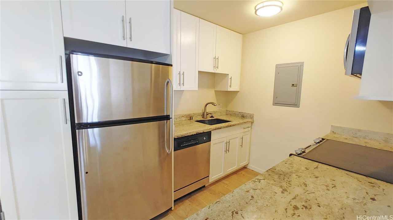 2425 Kuhio Ave #409 - Photo 5 of 21