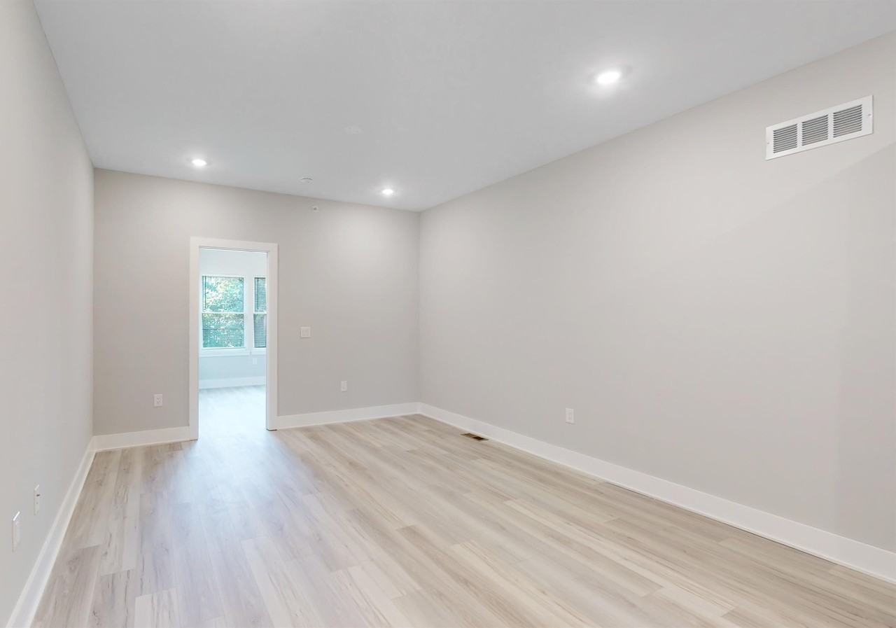 650 N 36th St #2 - Photo 2 of 17