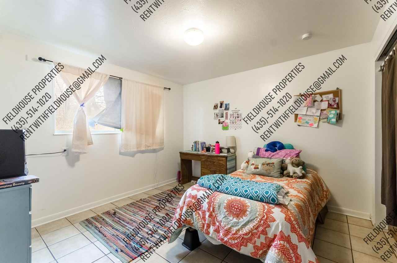 571 En #2 - Photo 2 of 10