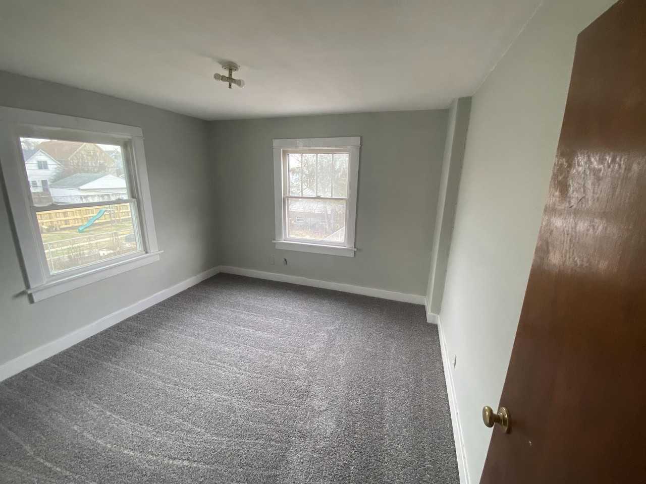 28 Missouri Ave - Photo 3 of 6