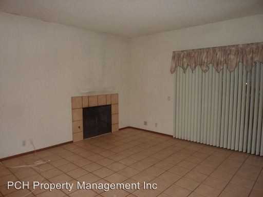 7831 Hampton Ln - Photo 3 of 5