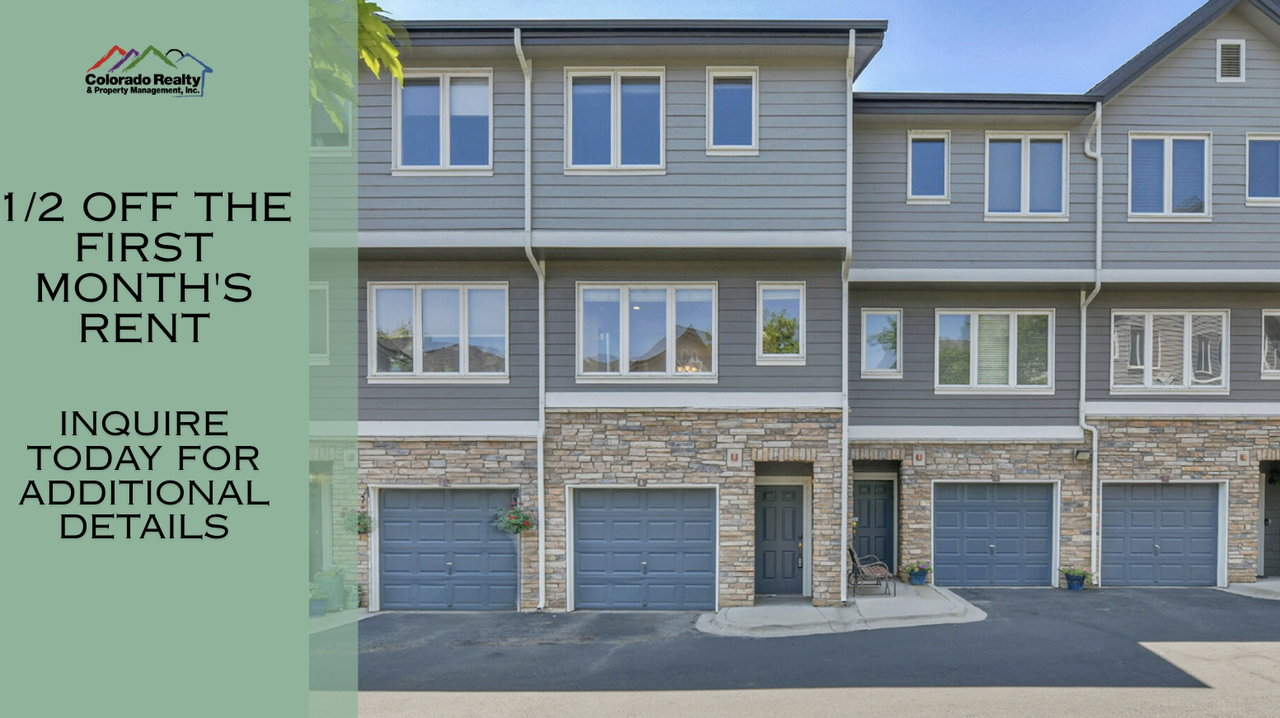 2943 W Riverwalk Cir