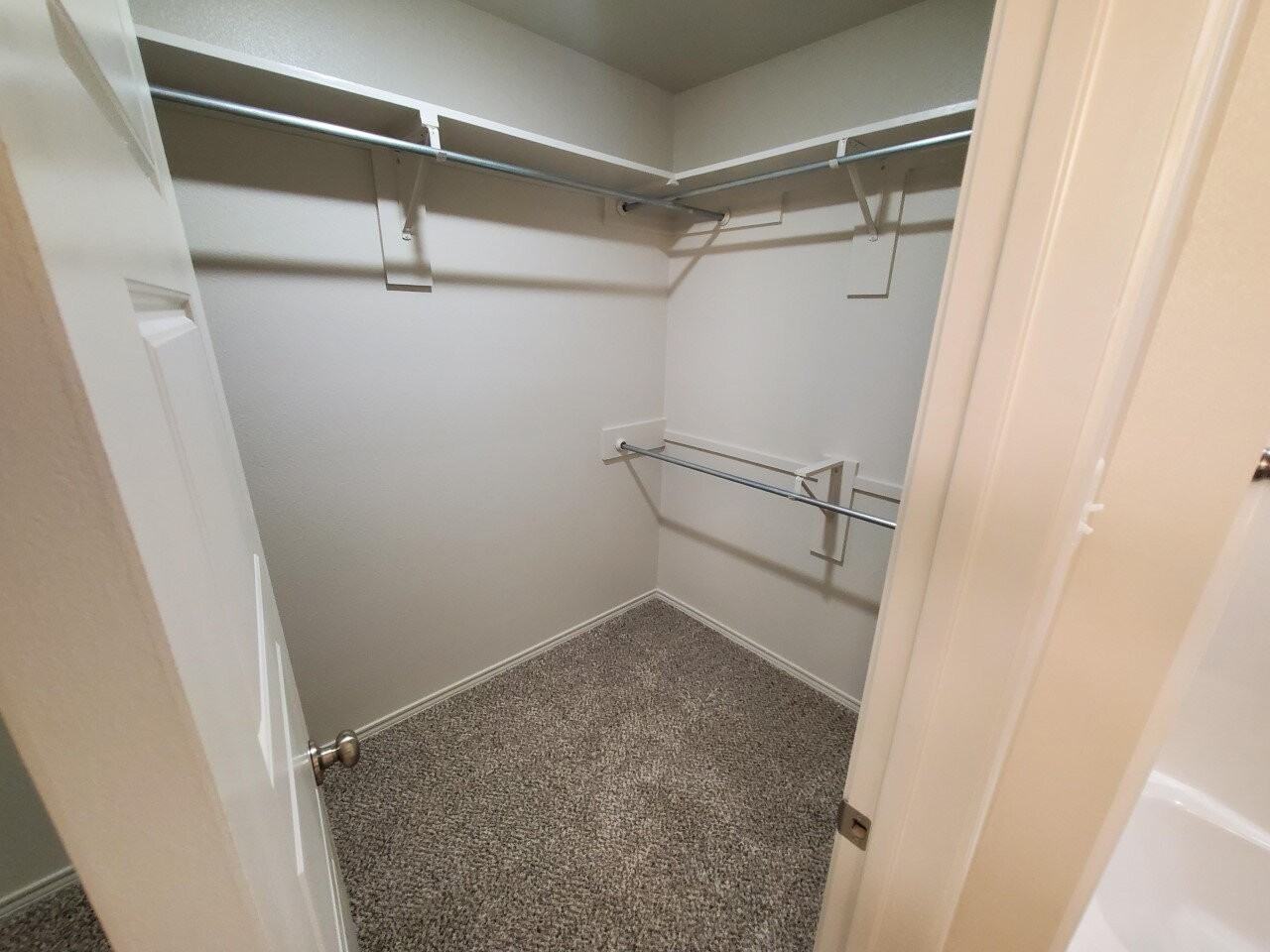 12002 Englewood Ave - Photo 3 of 17