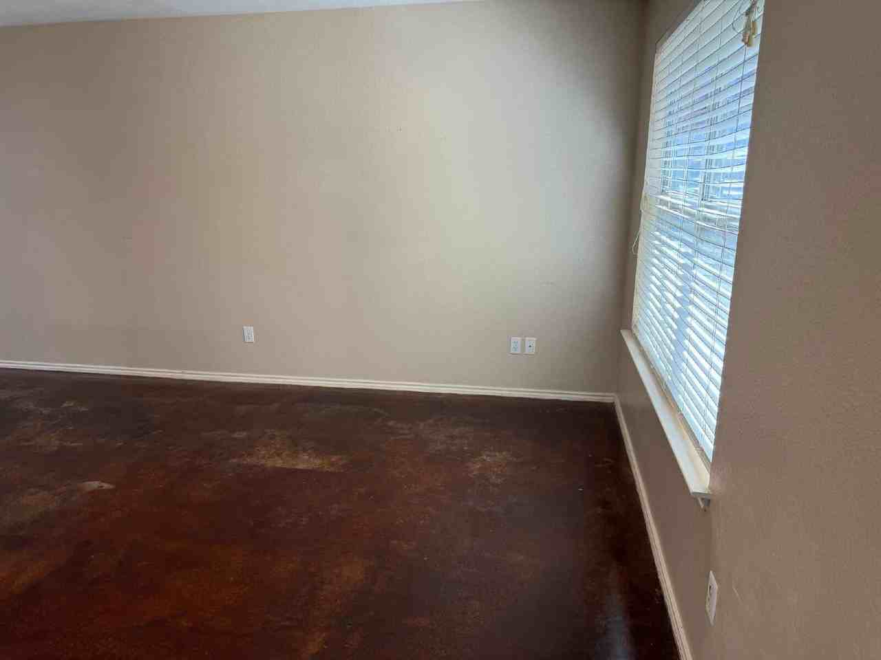 515 Cave Ln - Photo 7 of 17