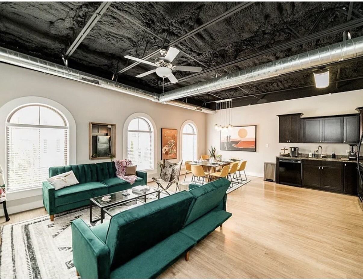 121 Northwynd Cir - Photo 2 of 8