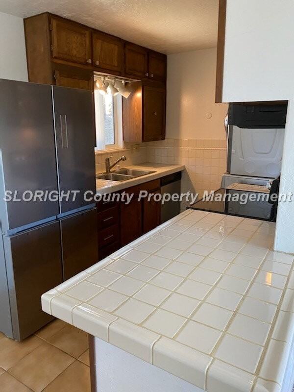 427 Norfolk St - Photo 4 of 18