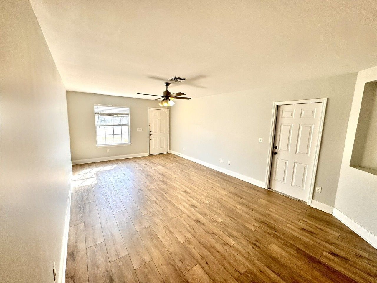 3124 Meadow St - Photo 2 of 30