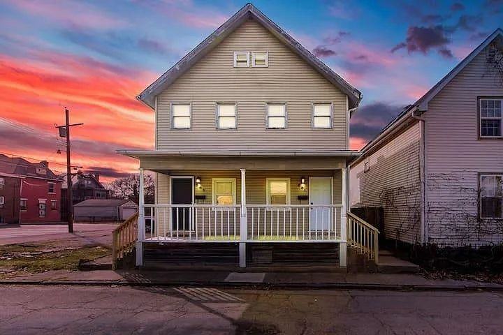 203 S 22nd St - Photo 4 of 4