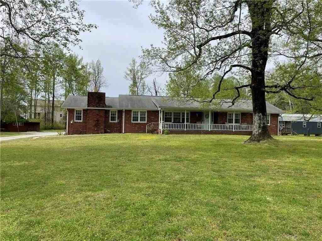 3633 Loganville Hwy - Photo 2 of 34