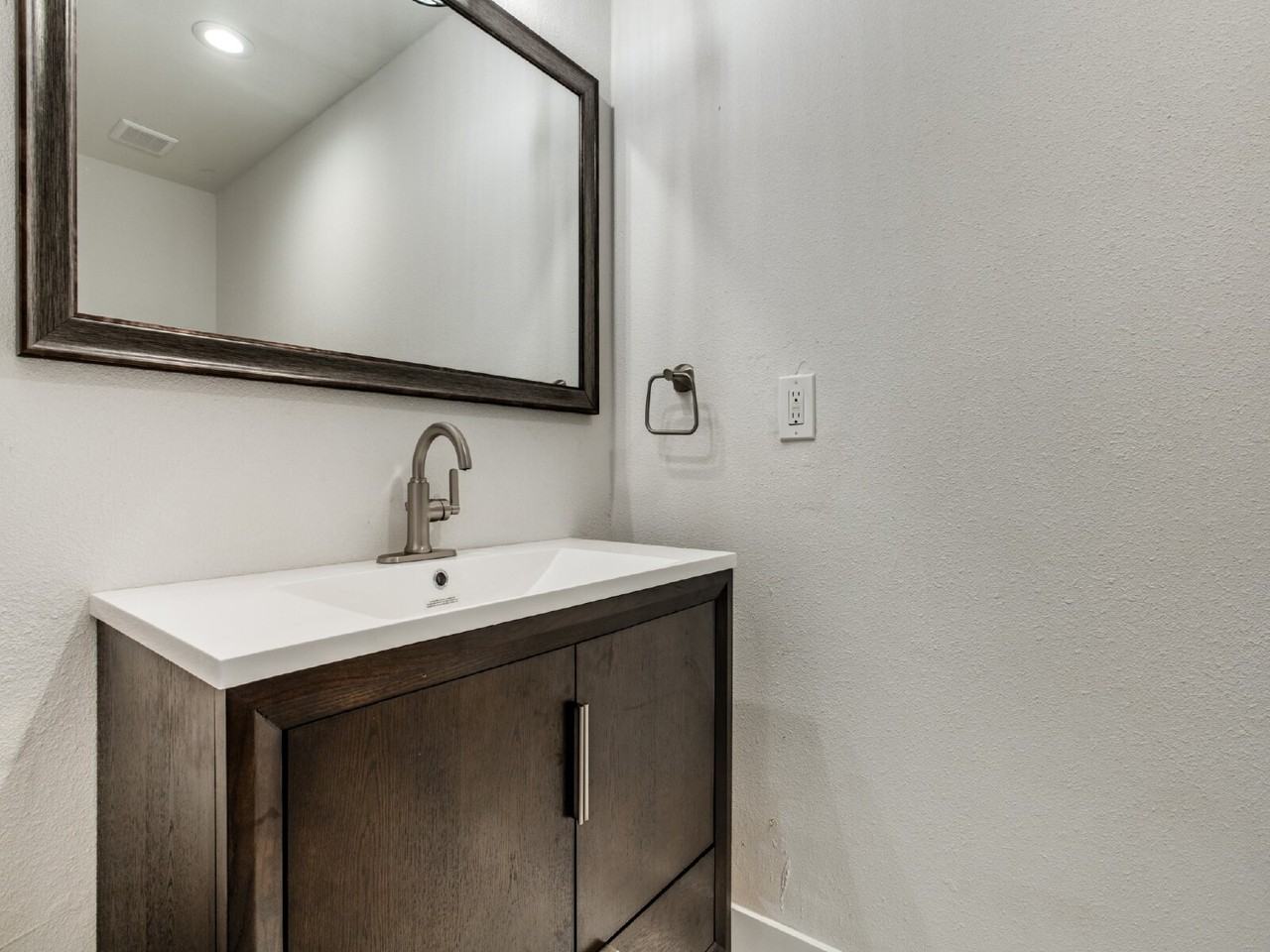 326 Wildbriar Dr - Photo 7 of 25