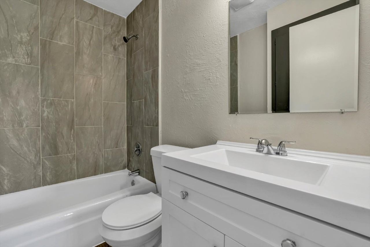 6321 Hidden Trail Dr - Photo 5 of 18