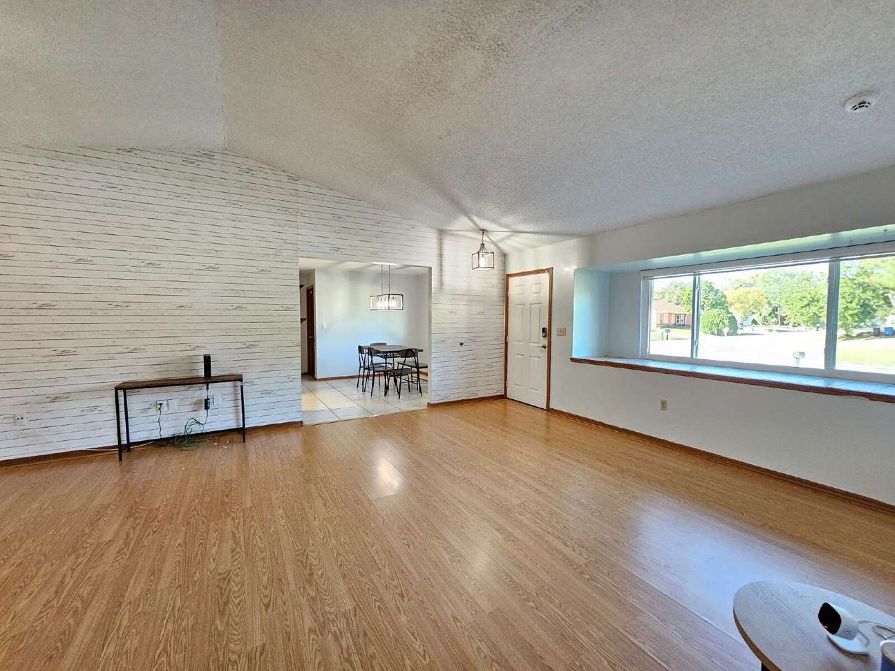 819 Glencove Ave Nw - Photo 6 of 21