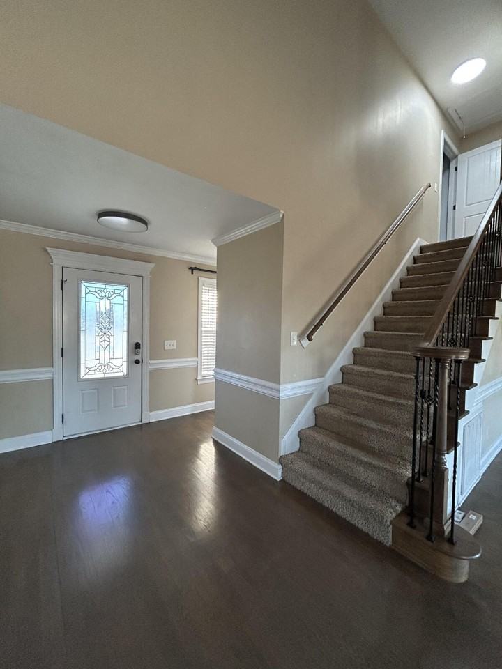 128 Willowbrook Dr - Photo 2 of 16