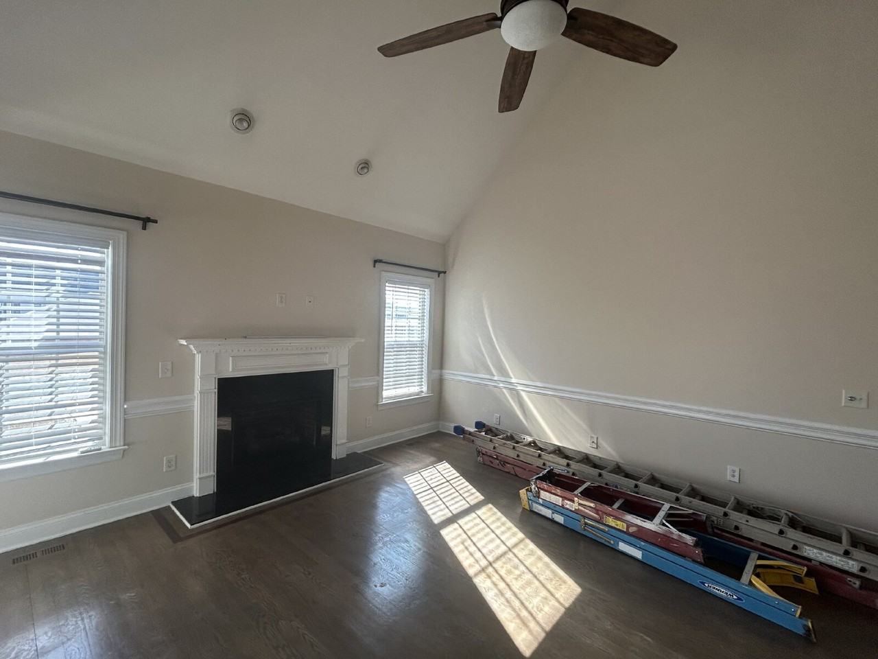 128 Willowbrook Dr - Photo 3 of 16