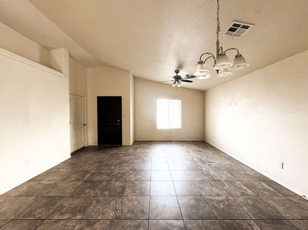 3923 E Ortega St - Photo 6 of 23