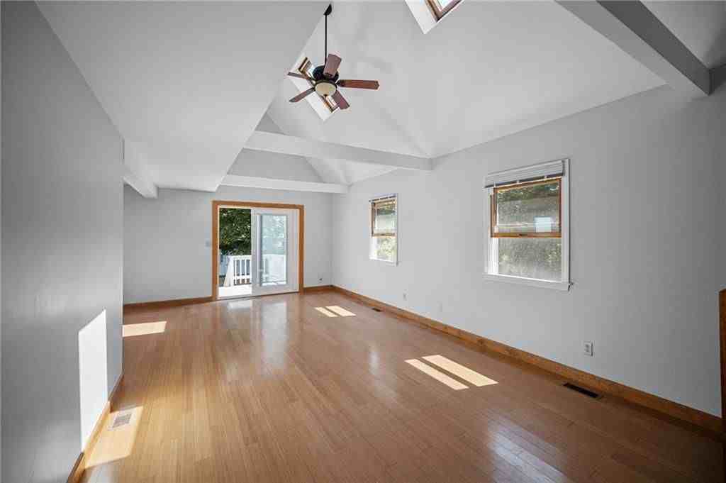 98 Hobson Ave - Photo 5 of 37