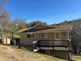 featured image of 2614 Captains Walk