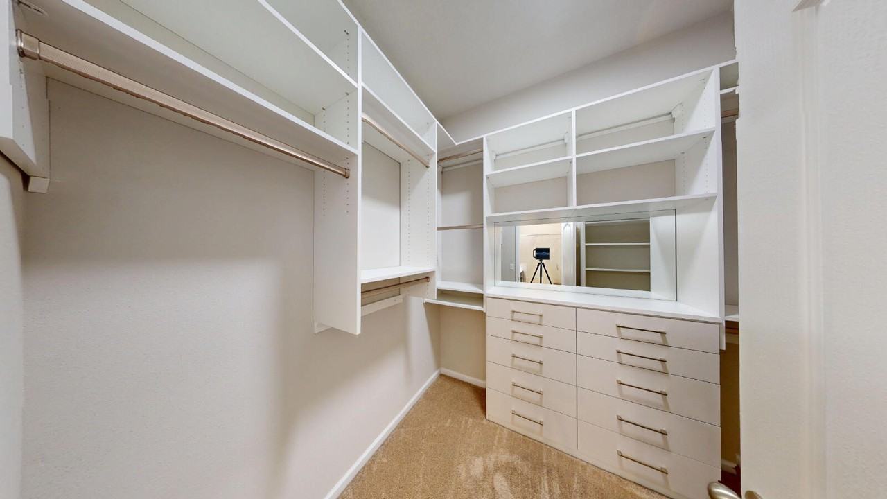 15790 Whitebark Dr - Photo 3 of 33