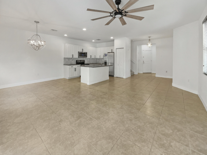 4879 Nw 55th St - Photo 3 of 26