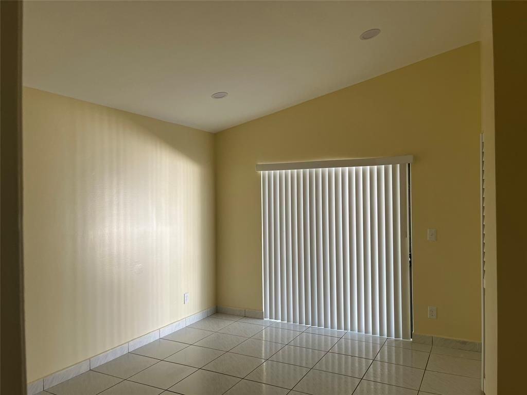 1 Mayfield Way - Photo 4 of 6