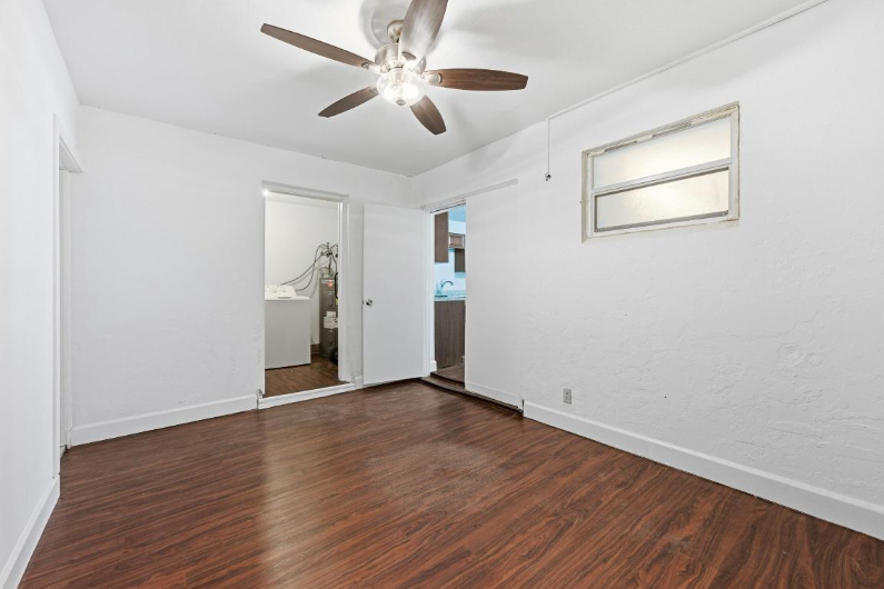 970 Kenbar Ave - Photo 5 of 6