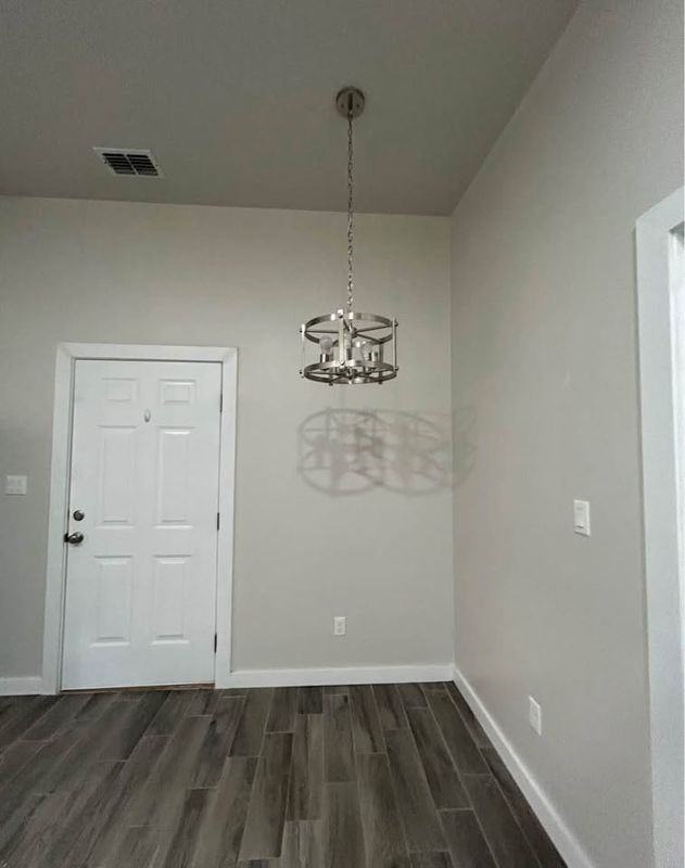 1635 W Rogers Rd - Photo 4 of 15