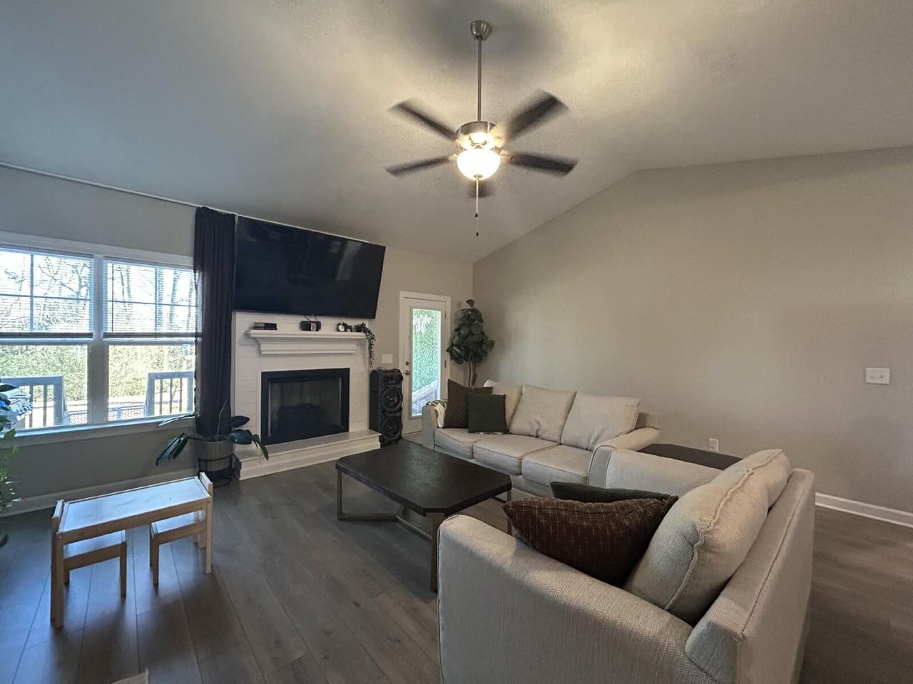 104 Hawk Pl - Photo 7 of 15