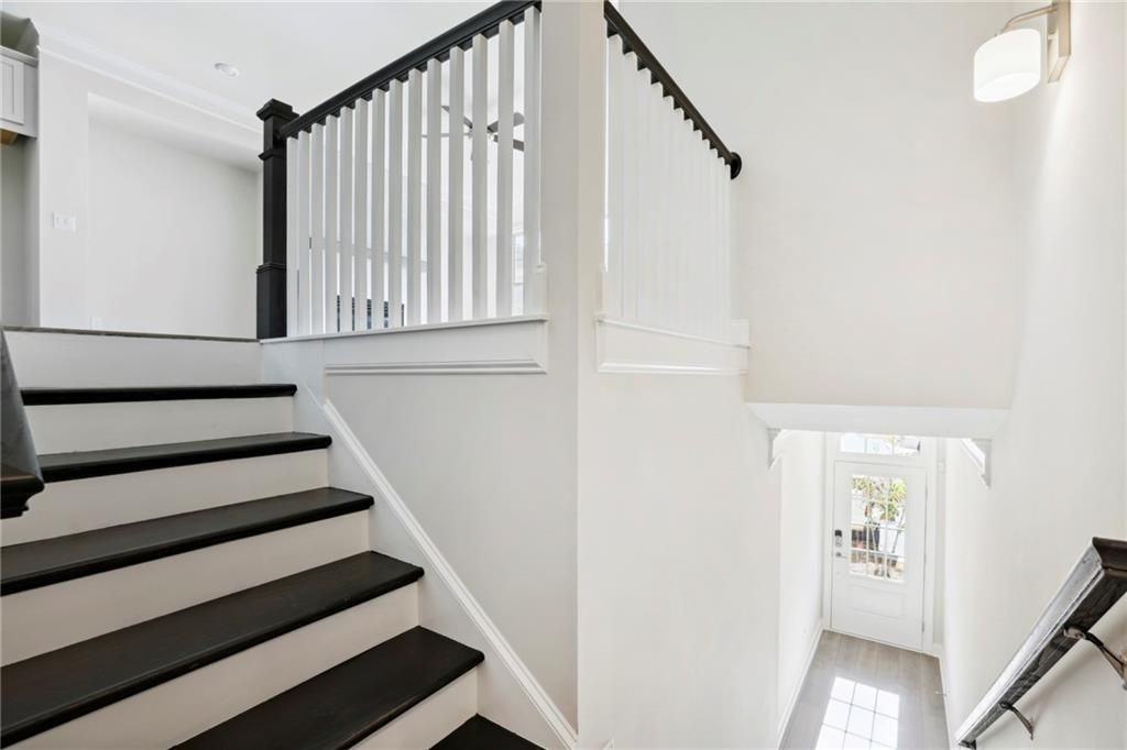 1358 Live Oak Ln - Photo 2 of 28