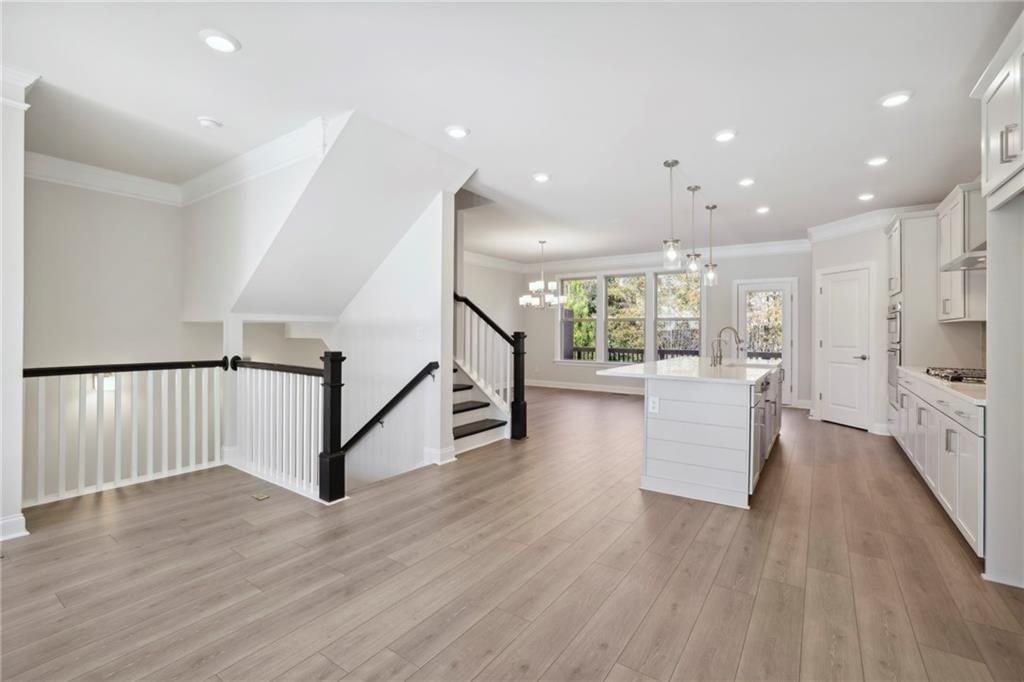 1358 Live Oak Ln - Photo 7 of 28