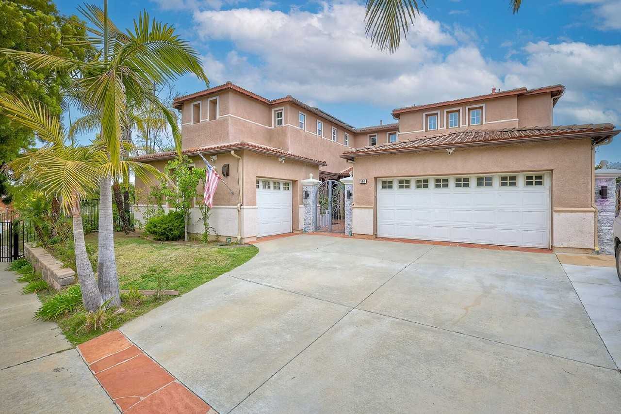 561 Rush Dr - Photo 2 of 25