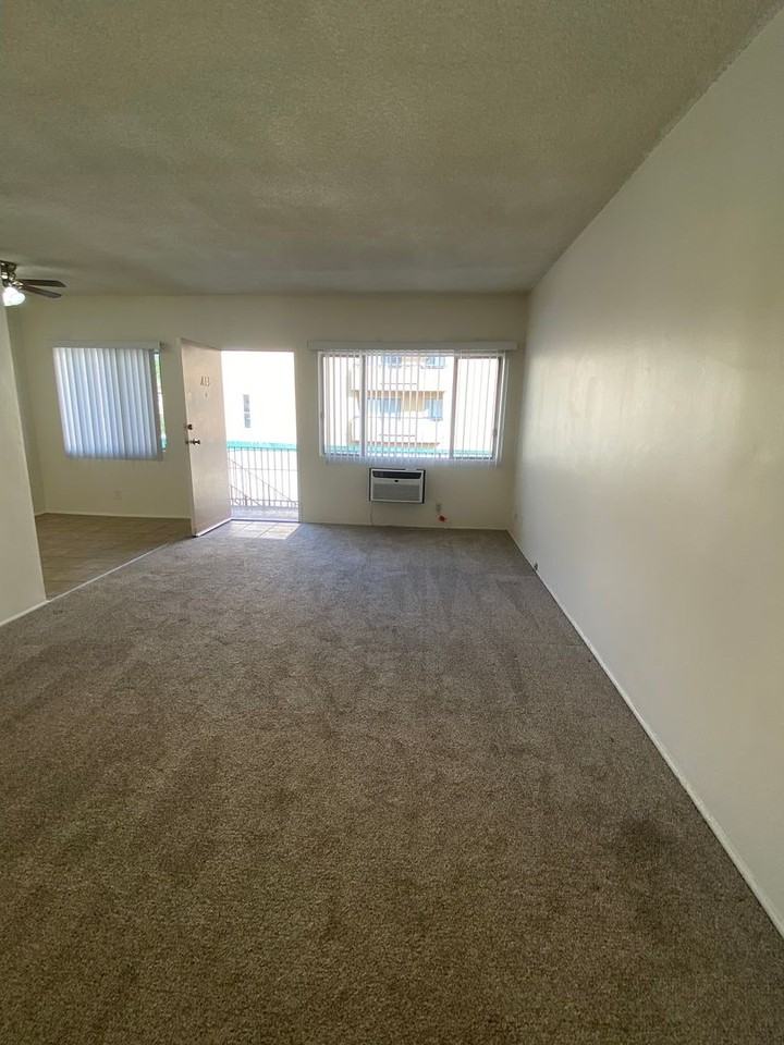 1719 & 1723 Grismer Ave - Photo 5 of 14