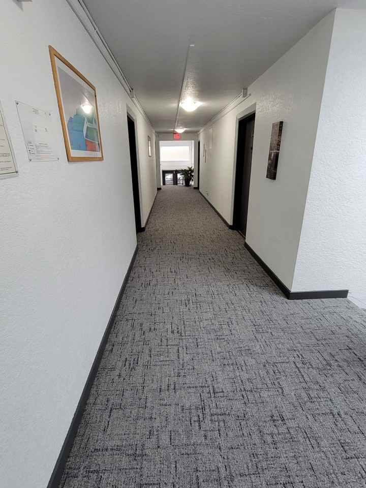 Prince Charles Apartments - Photo 4 of 10