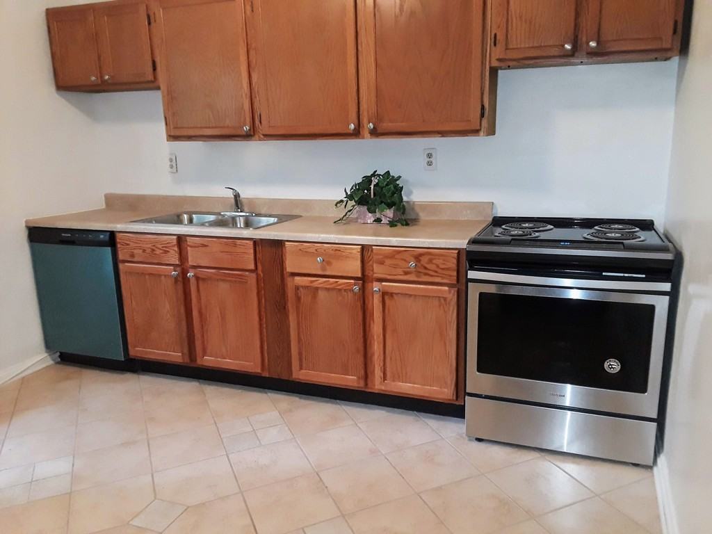 5922 Belmont Ave - Photo 4 of 20