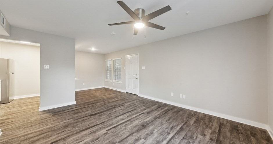 Westmount at London Park Apartments - Photo 5 of 39