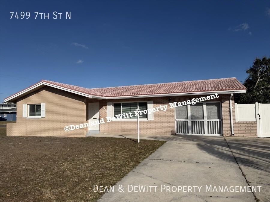 7499 7th St N - Photo 2 of 22