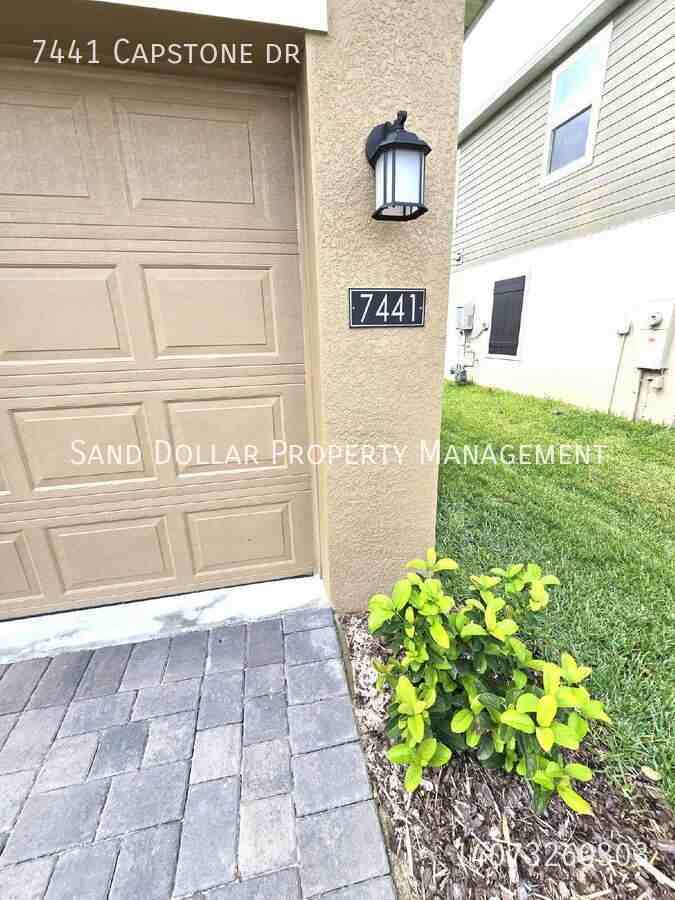 7441 Capstone Dr - Photo 2 of 15