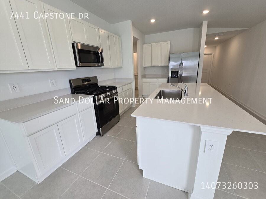 7441 Capstone Dr - Photo 3 of 15