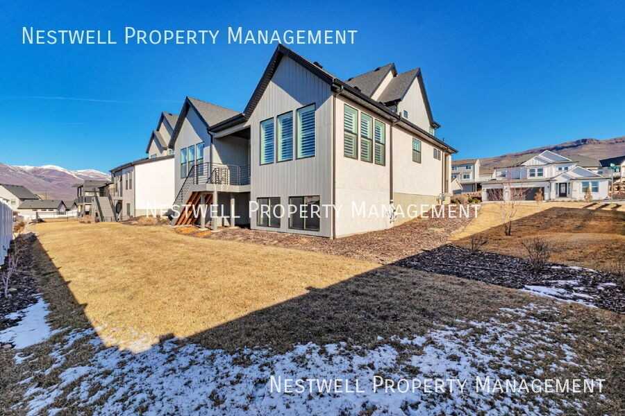 1943 N Ostler Peak Rd - Photo 3 of 29