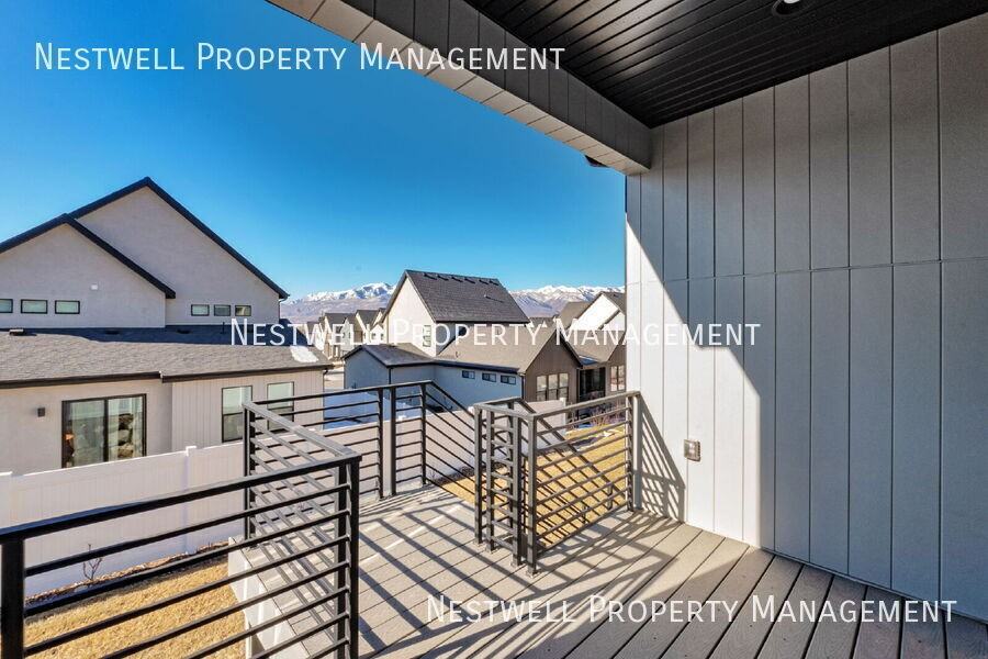 1943 N Ostler Peak Rd - Photo 4 of 29