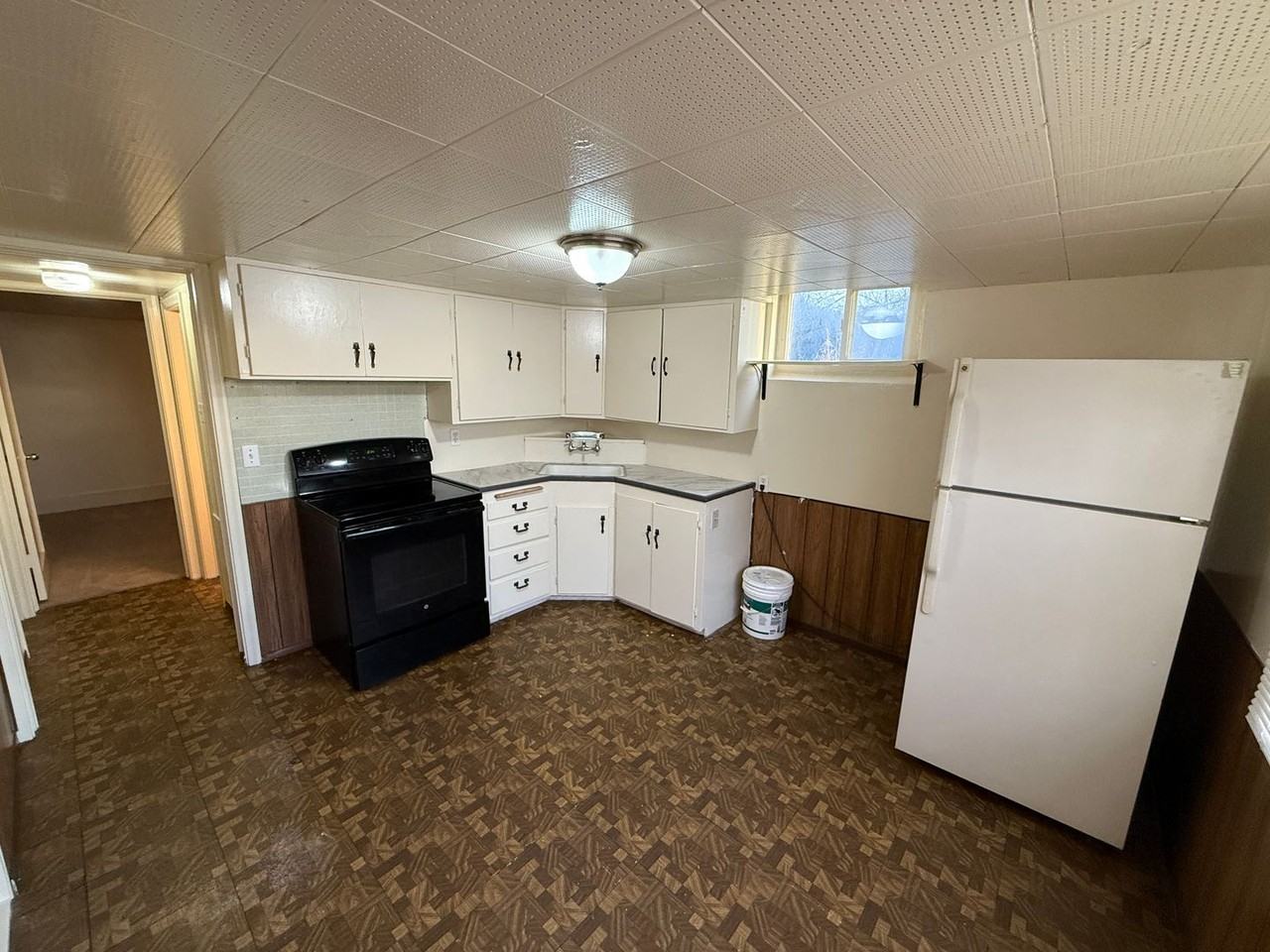 1270 E Sherman Ave - Photo 2 of 8