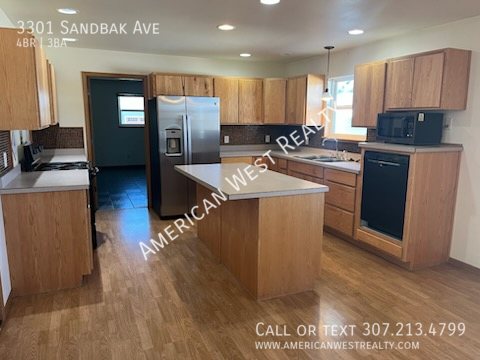 3301 Sandbak Ave - Photo 5 of 21