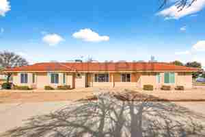 featured image of 15380 Mission St